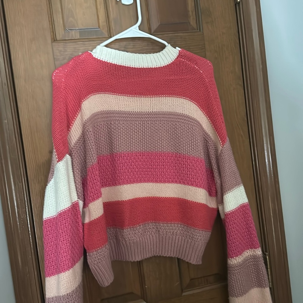 pink sweater